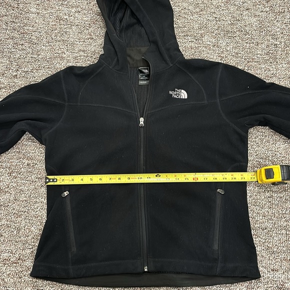 The North Face Women's Black Zip Up Fleece - Picture 5 of 6